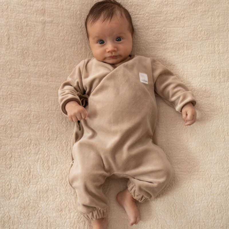 Velvet babypakje omslag beige